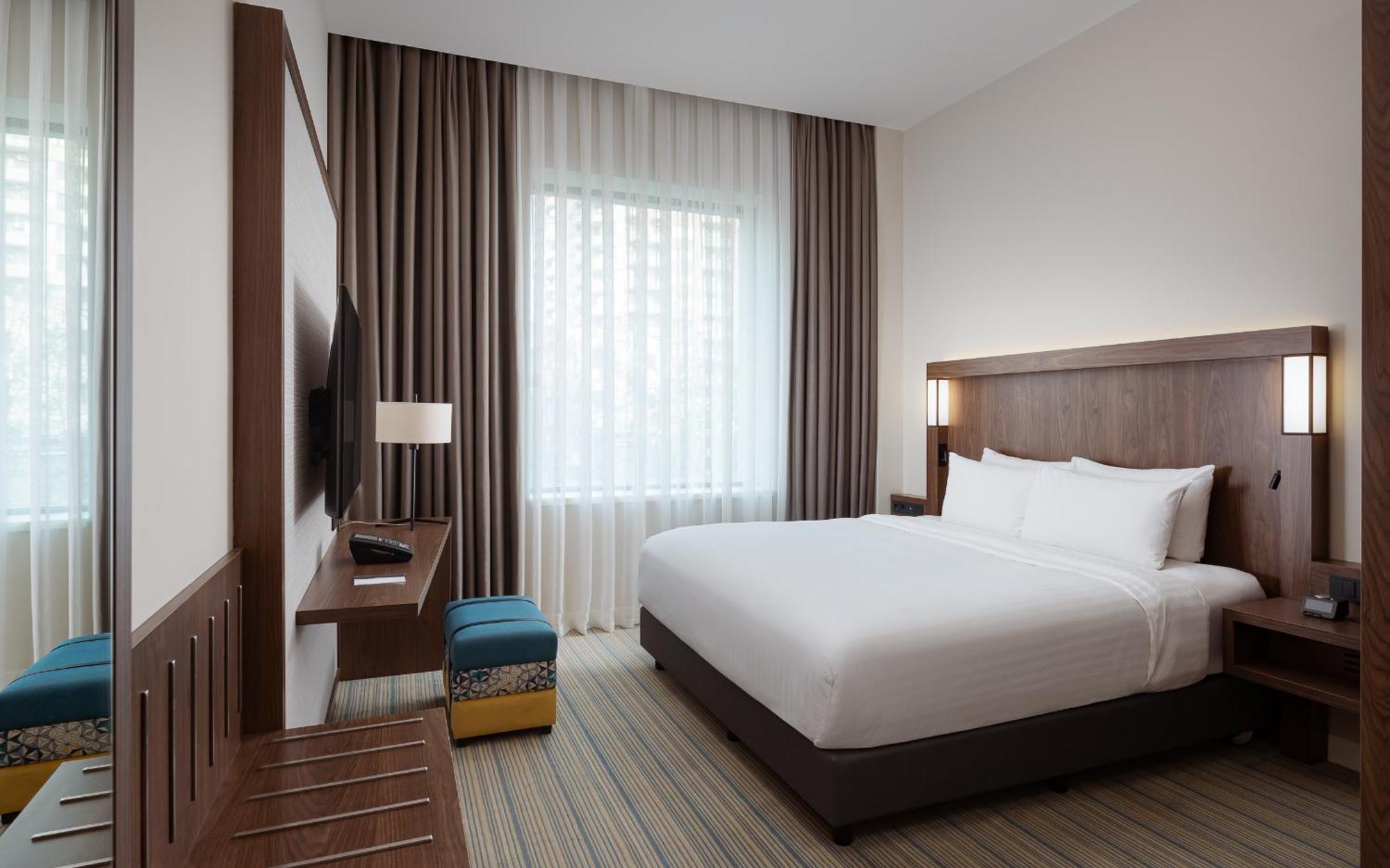 Courtyard By Marriott Baku Hotel Exterior photo