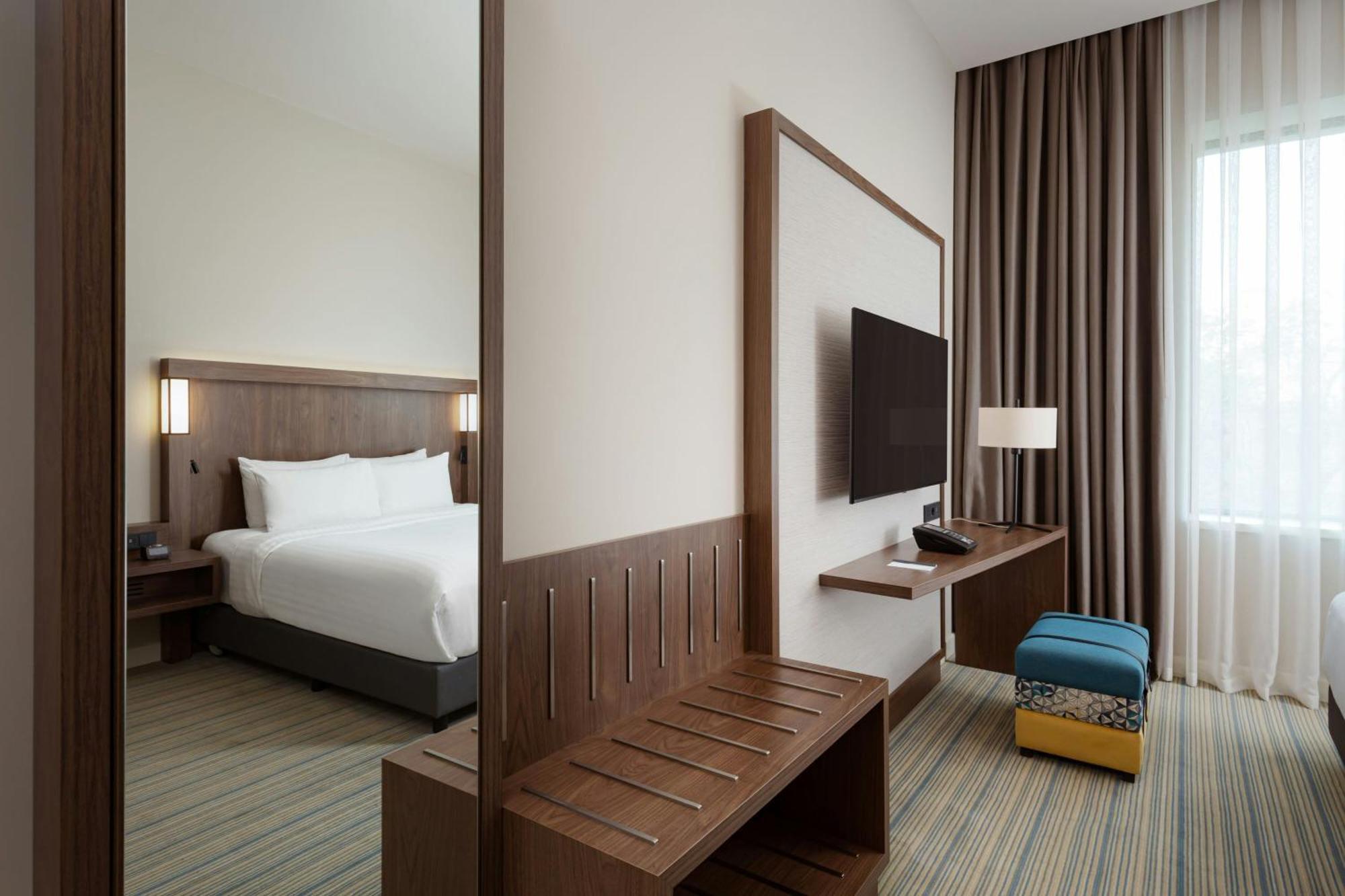 Courtyard By Marriott Baku Hotel Exterior photo