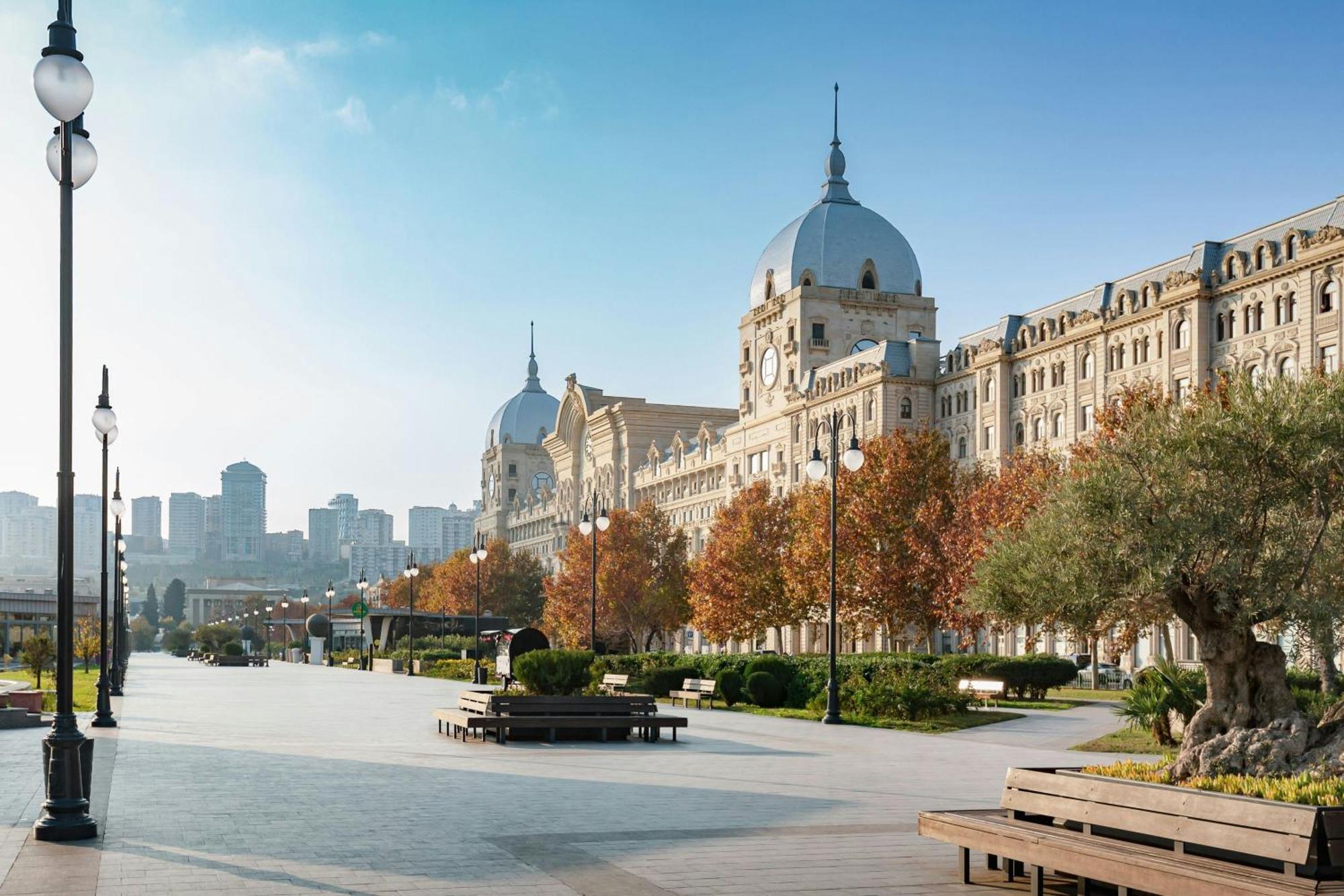 Courtyard By Marriott Baku Hotel Exterior photo